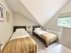 Photo 18- click for photo gallery